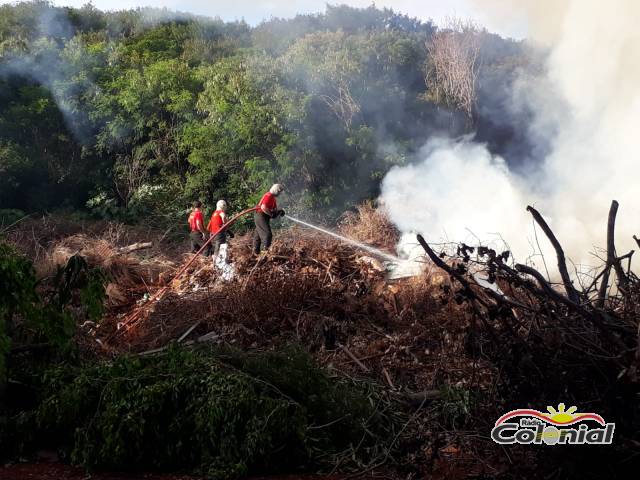 Incêndio atinge área do antigo CIGRES em Três de Maio