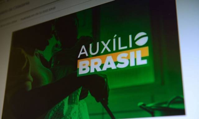 Caixa paga hoje Auxílio Brasil para beneficiários com NIS final 8