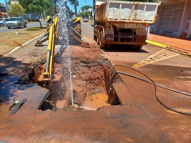 Conserto na rede deixou vários bairros sem água em Três de Maio