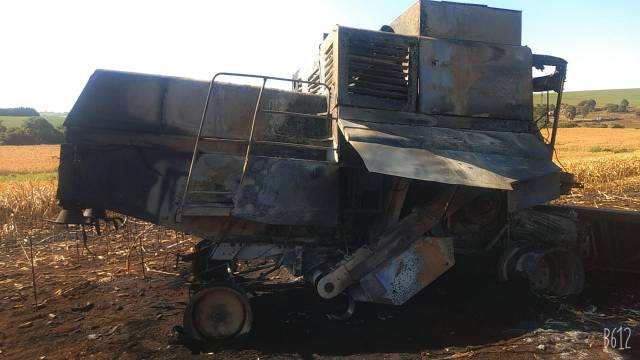 Bombeiros combatem incêndios na região, e em São Valério do Sul máquina é destruída pelo fogo