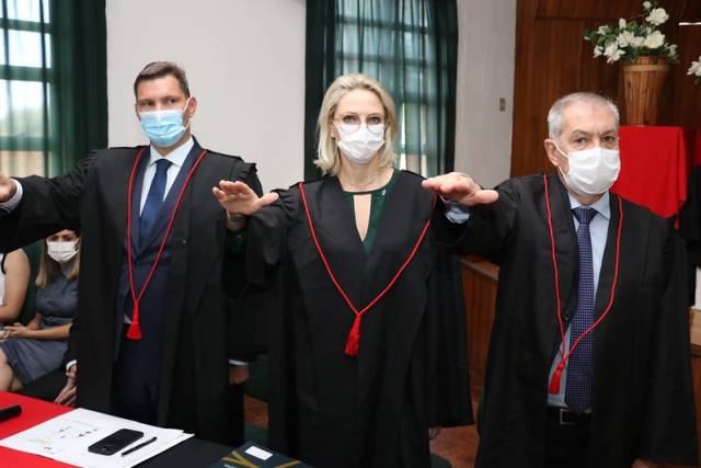 Toma posse primeira mulher a presidir OAB de Três de Maio