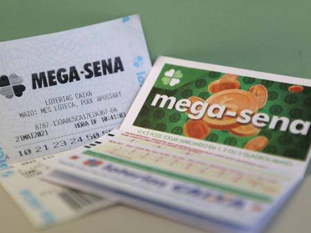 Mega Sena acumula e prêmio chega a R$ 165 milhões; confira os resultados das loterias