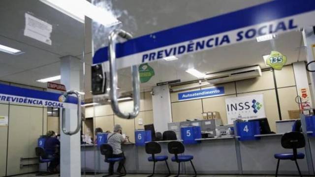 INSS volta a agendar atendimento presencial