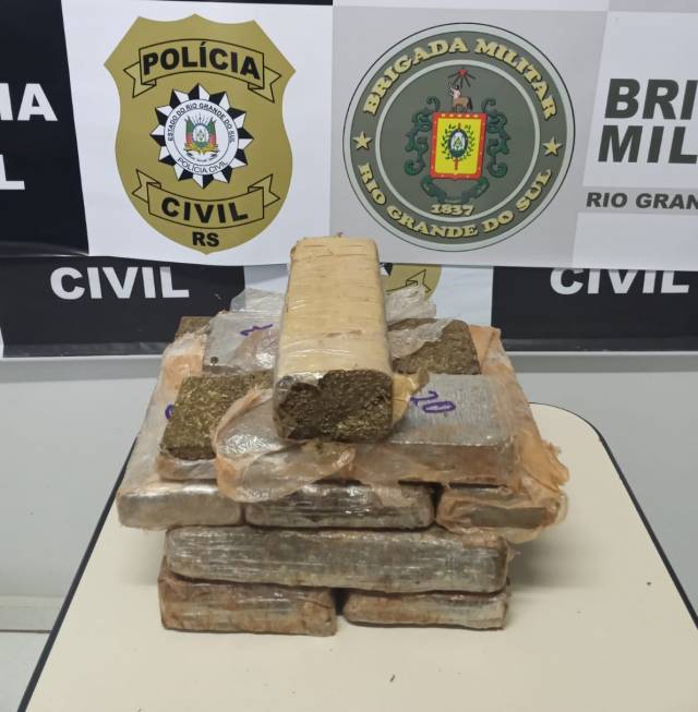 Brigada Militar e Polícia Civil fazem apreensão de maconha em Três de Maio