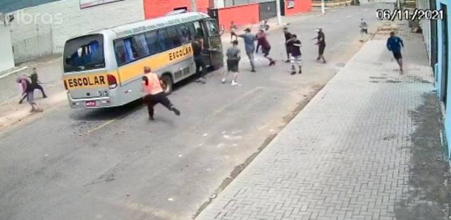 Polícia indicia e pede prisão de cinco pessoas que atacaram van de torcedores durante emboscada em São Leopoldo