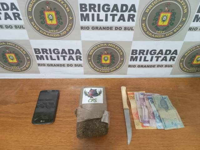 Brigada Militar prende homem com tijolo de maconha em Consolata, Três de Maio