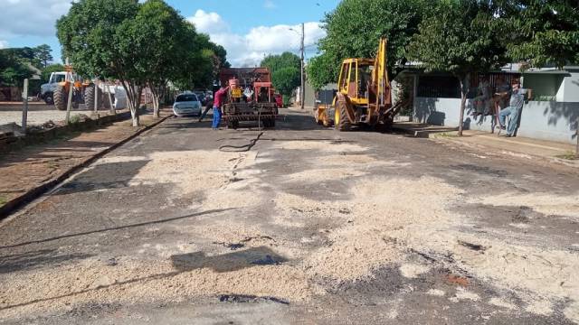 Secretaria de Obras realiza operação tapa-buracos