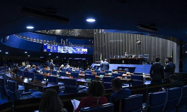 Senado aprova MP que estabelece regras para renegociação de dívidas do Fies