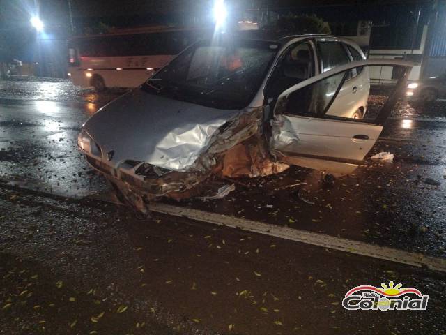 Colisão frontal entre dois veículos deixa idoso ferido na RS 342 em Três de Maio