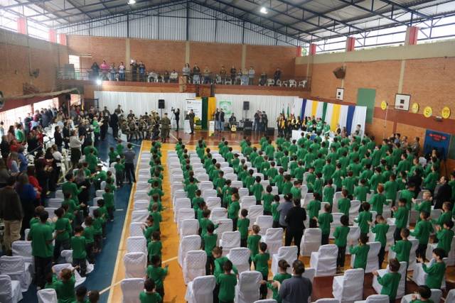 Vereador diz que foi ignorado na inauguração da escola cívico-militar