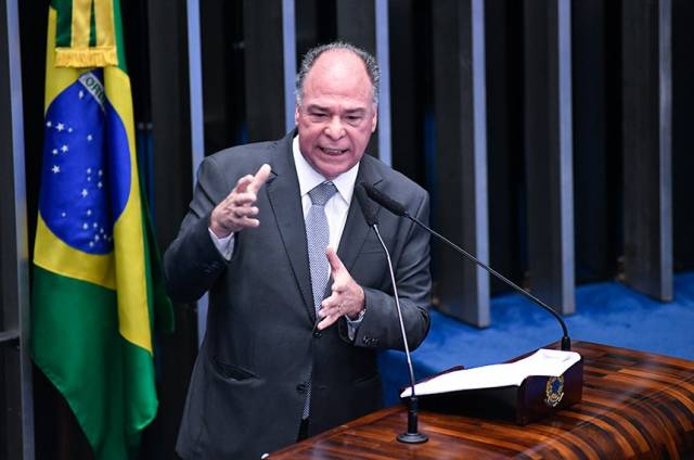 Senado aprova projeto que limita ICMS sobre combustíveis