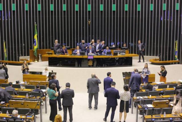 Câmara conclui votação de MP que facilita captação de recursos para o setor rural