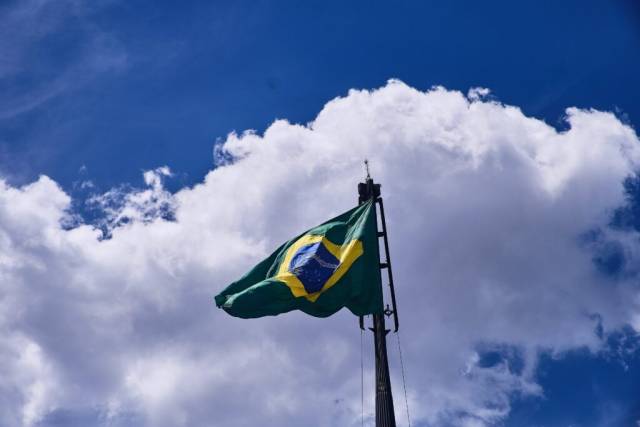 TRE-RS decide que usar bandeira nacional não é propaganda eleitoral