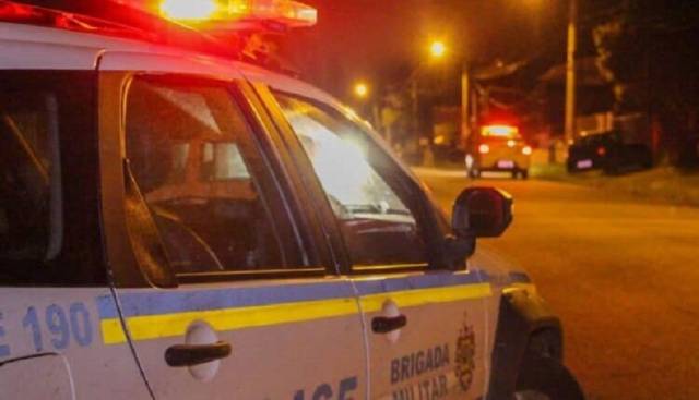 Bebê com múltiplas fraturas segue internado em UTI no noroeste do RS; mãe e padrasto estão presos