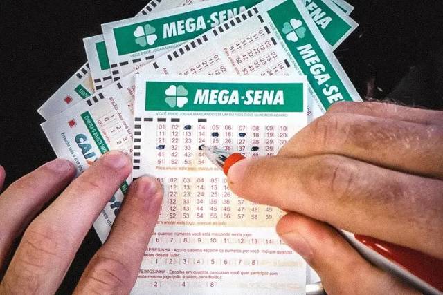 Com Mega Sena acumulada, confira os resultados das loterias deste sábado