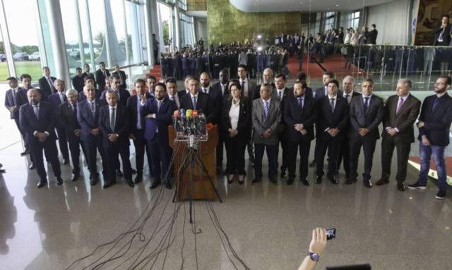Em pronunciamento, presidente Bolsonaro defende direito de ir e vir