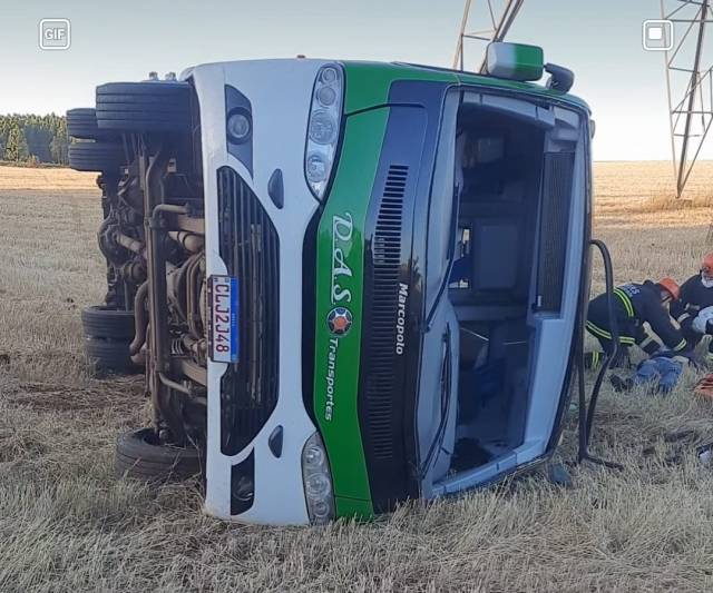 Acidente envolvendo dois carros e micro-ônibus deixa 13 feridos na RS-344 em Giruá