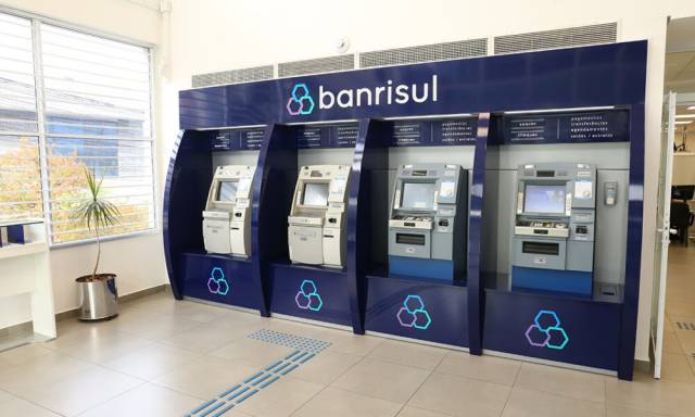 Banrisul abre concurso público para 824 vagas para escriturário