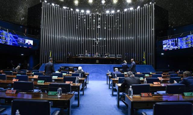 Senado aprova mudanças da PEC da Transição