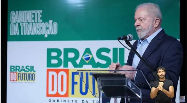 Lula anuncia mais 16 ministros da futura gestão