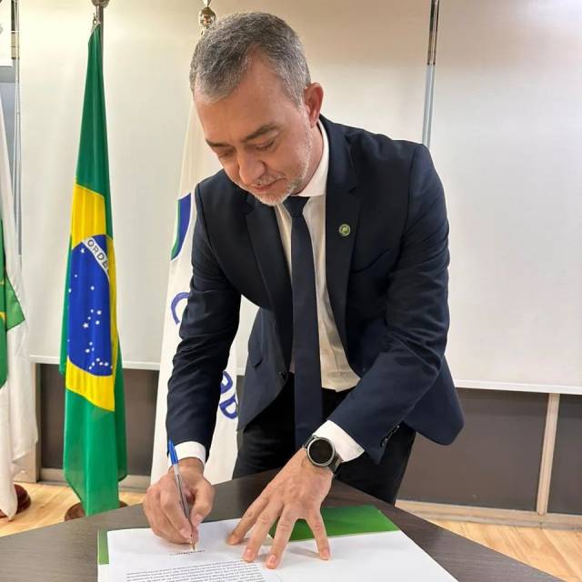 Edegar Pretto toma posse como presidente da Conab