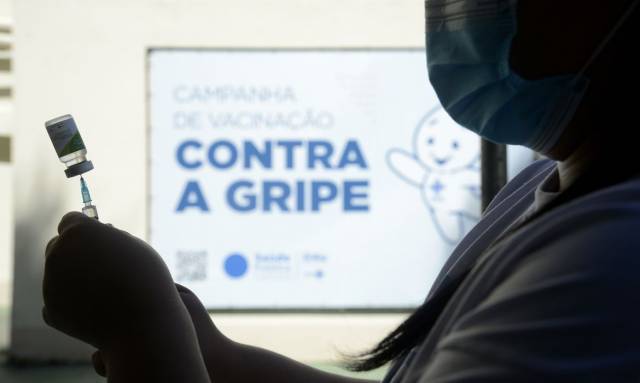 Ministério libera vacinação contra gripe para todos com mais de 6 meses