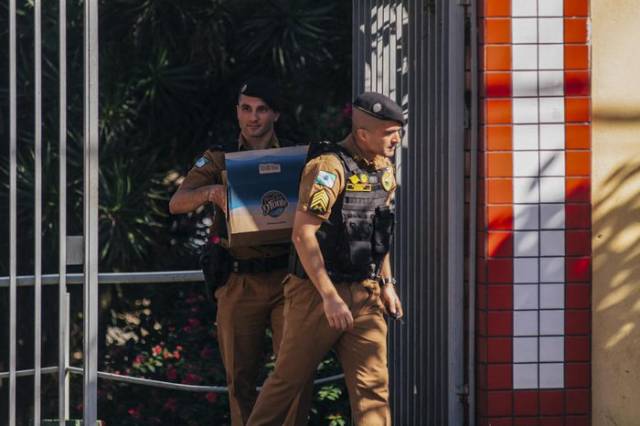 Homem que invadiu e matou a tiros dois estudantes de escola no Paraná é encontrado morto na prisão