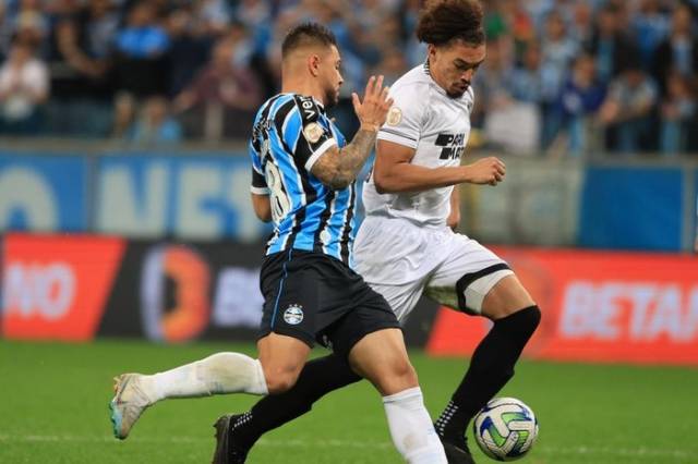 Grêmio perde para o Botafogo na Arena e fica a 10 pontos da liderança