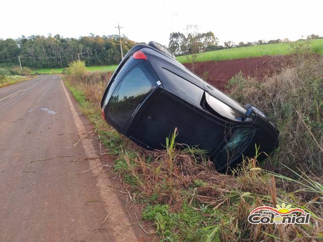 Condutor fica ferido após tombar veículo na AM-9105 em São José do Inhacorá