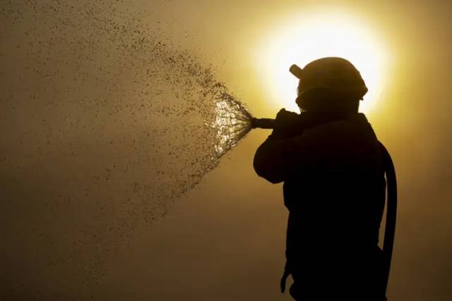 El Niño deve atingir seu auge em dezembro e agravar fenômenos climáticos