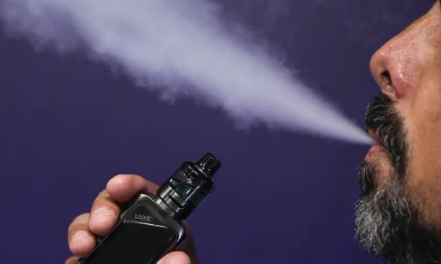 Anvisa aprova consulta pública sobre proibição de cigarro eletrônico