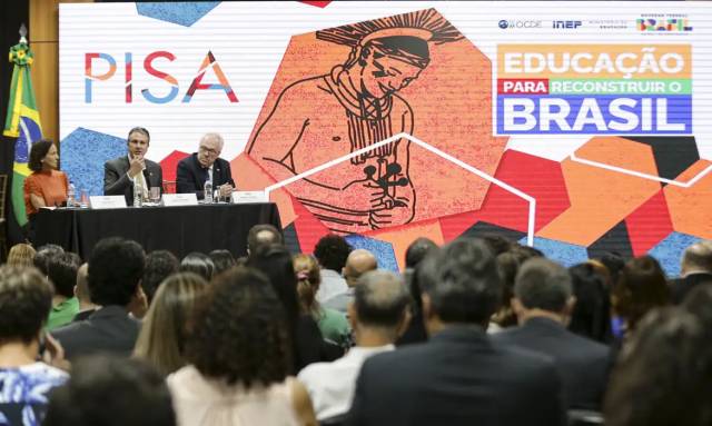 Menos de 50% dos alunos sabem o básico em matemática e ciências