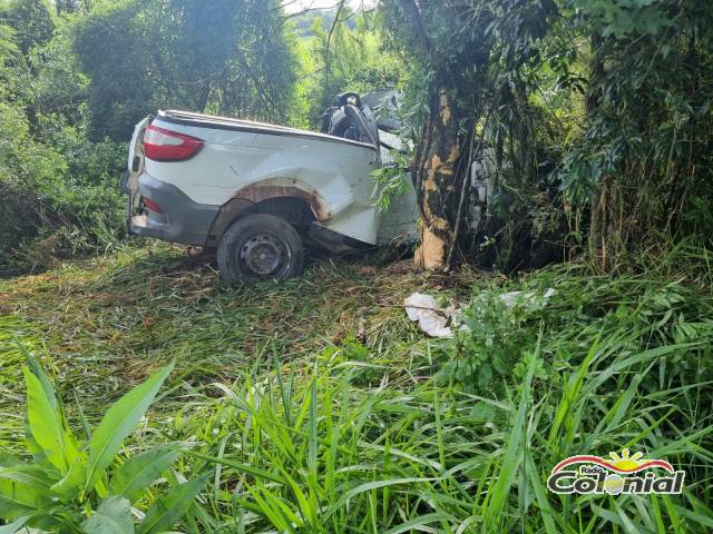 Saída de pista deixa duas vítimas fatais na BR-472 entre Três de Maio e Boa Vista do Buricá