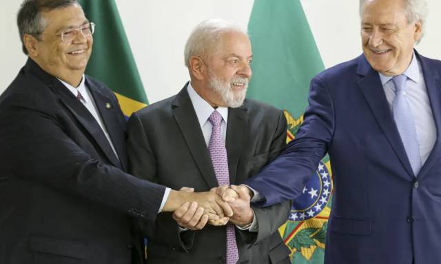 Lula anuncia que Ricardo Lewandowski será o novo ministro da Justiça