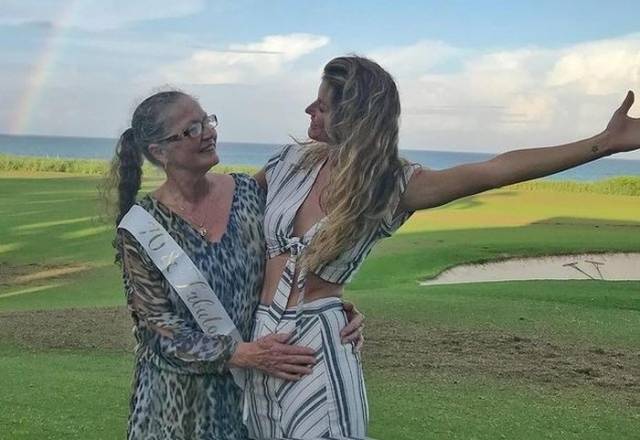 Gisele Bündchen publica homenagem para a mãe Vânia