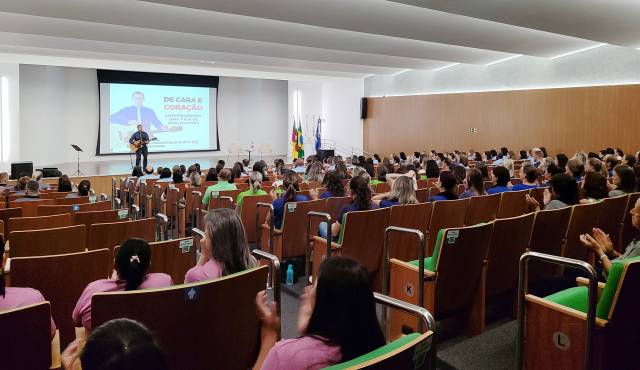Capacitação show reúne Apaes da região em Três de Maio