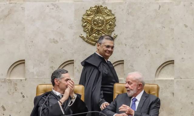 Flávio Dino toma posse como ministro do Supremo Tribunal Federal