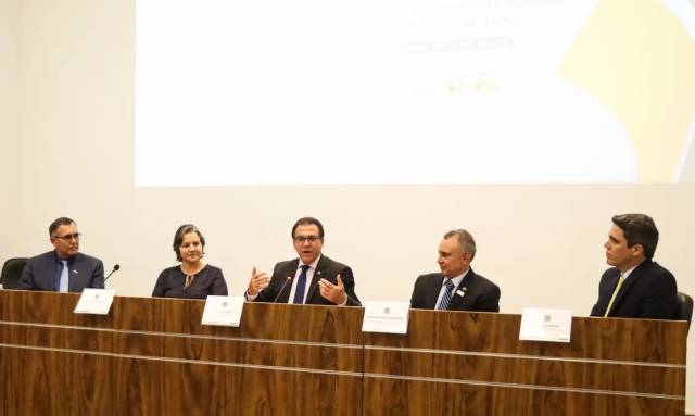 Ministro reafirma intenção de mudar regras do saque-aniversário