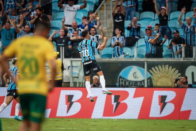 Grêmio vence segunda partida consecutiva no Brasileirão