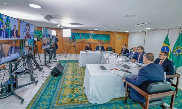 Governo federal suspende parcelas e perdoa juros da dívida do RS por 36 meses
