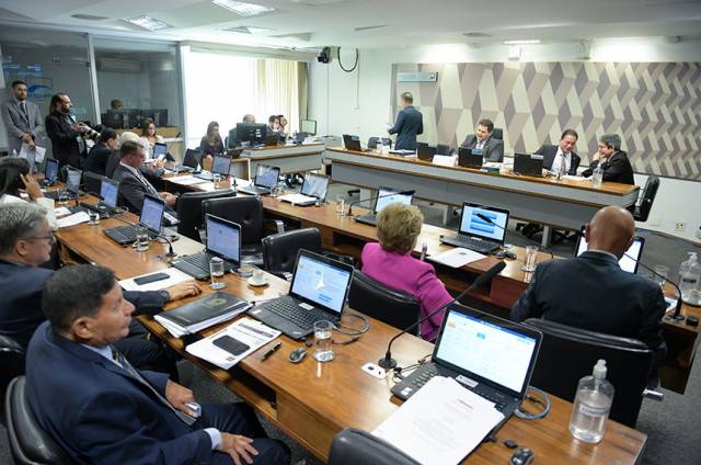 Comissão do Senado aprova castração química de estupradores reincidentes