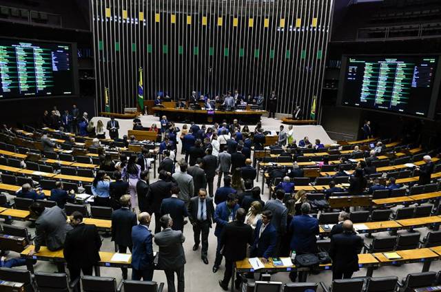 Congresso proíbe saídas de presos em feriados e datas comemorativas