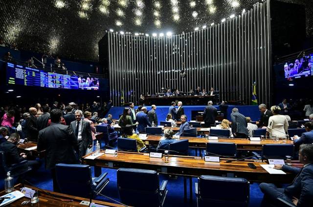 Senado aprova taxação de compras internacionais de até US$ 50