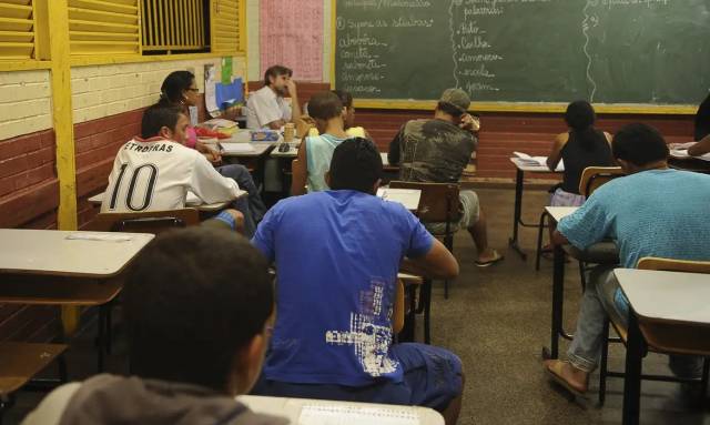 Nova parcela do Pé-de-Meia começa a ser paga nesta quarta-feira