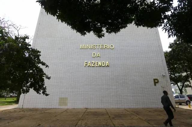 Governo nega confisco de valores esquecidos em bancos