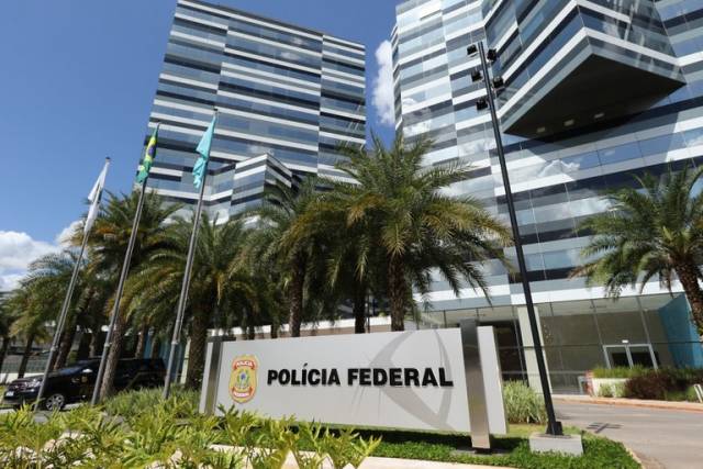Bolsonaro planejou, dirigiu e executou atos para consumar golpe de Estado, diz PF