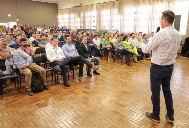 Programa de irrigação do Estado é tema de encontro na Fenasoja