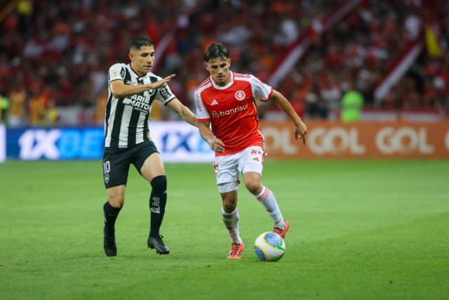 Inter perde para o Botafogo no Beira-Rio