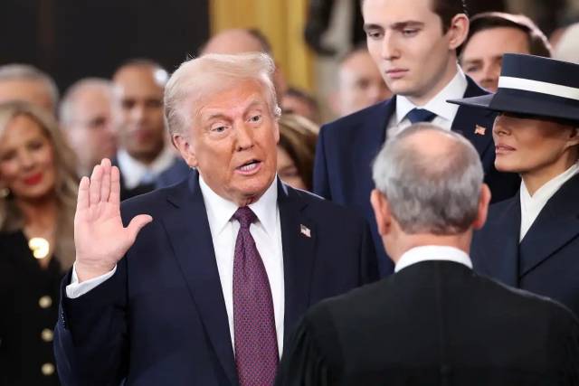 Trump reitera combate à imigração ilegal e fala em era de ouro