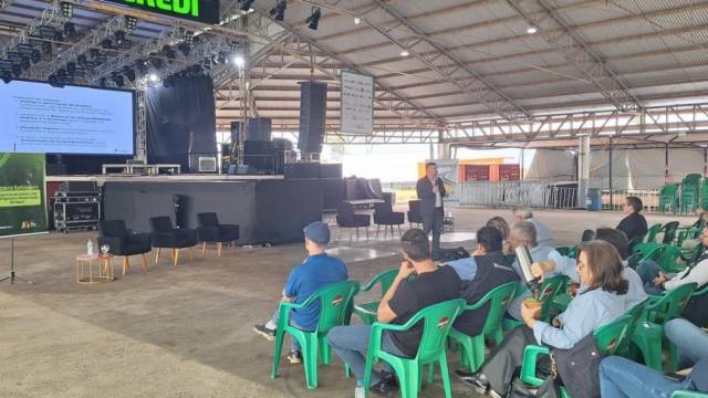 Seminário na Expofeira apresenta programa de irrigação do governo estadual